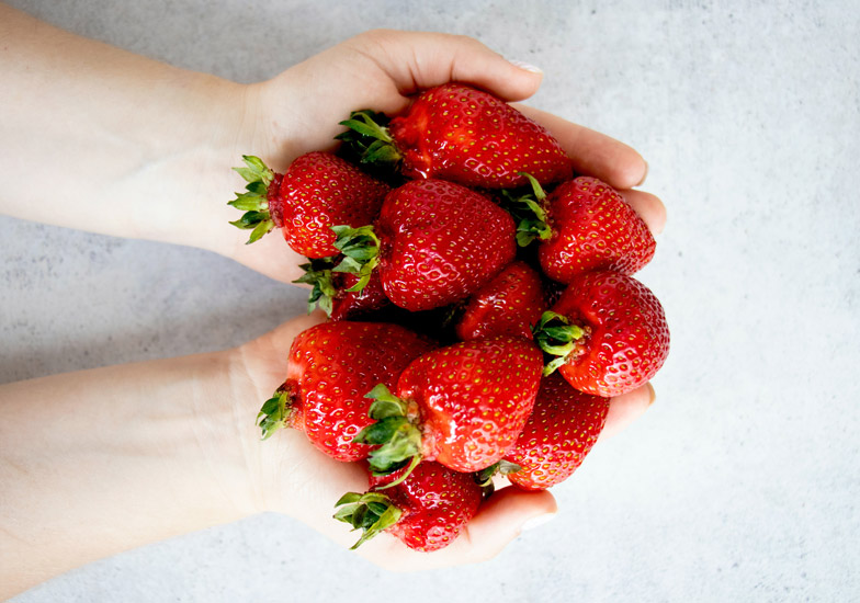 C’est fraîchement cueillies que les fraises sont les meilleures. <br>Photo: Tetiana Bykovets - unsplash.com